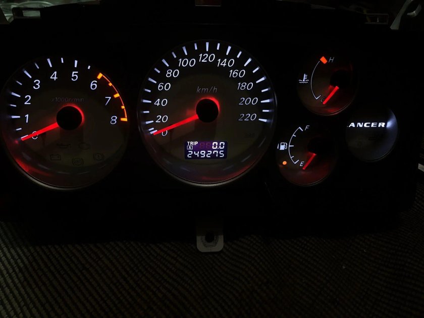 Пересвет приборки Лансер 9