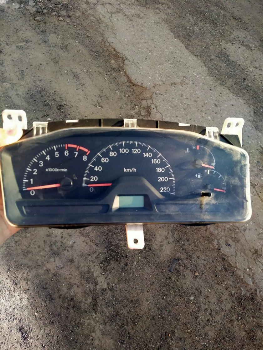 Приборка Лансер 9