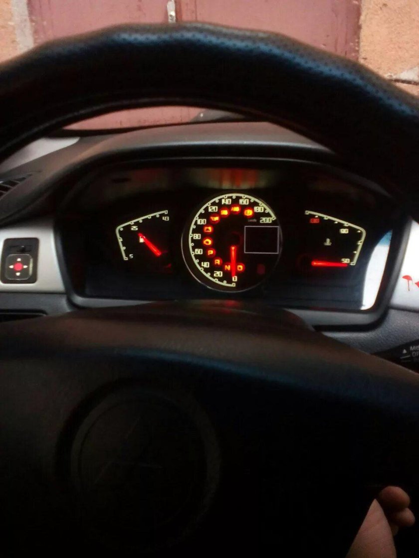 Электронная приборная панель Lancer 9