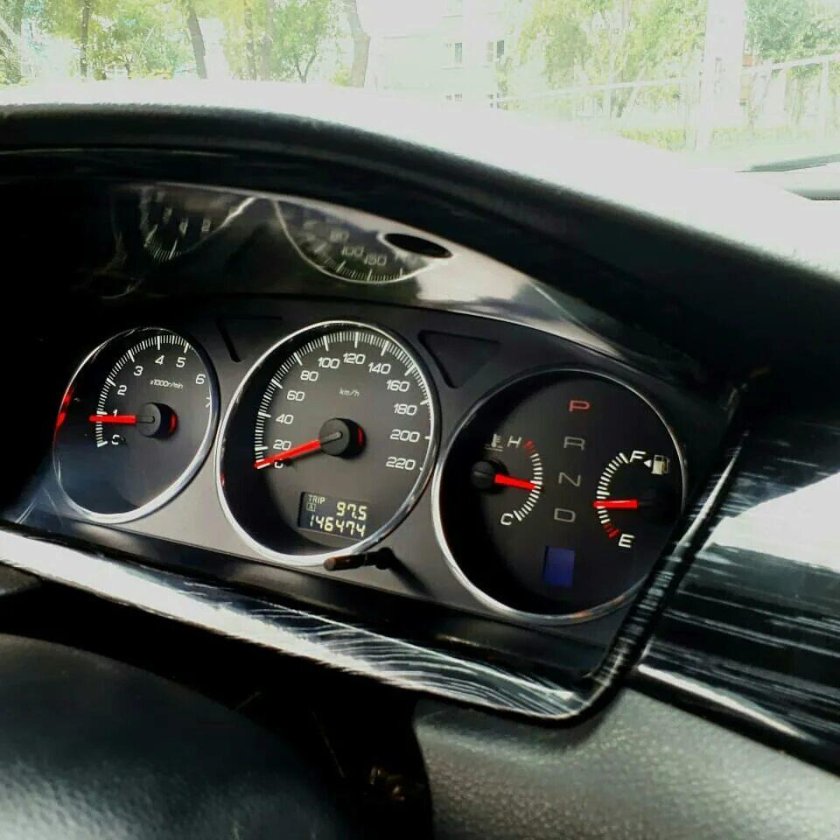 Приборка Lancer 9