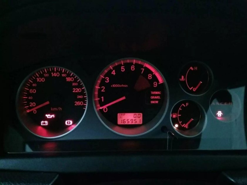 Приборная панель Lancer 9 2.0