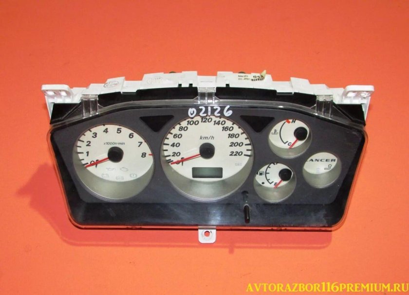 Панель приборов Mitsubishi Lancer 9