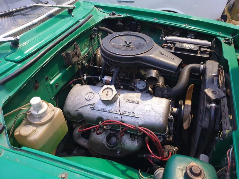 Москвич 2140 подкапотка