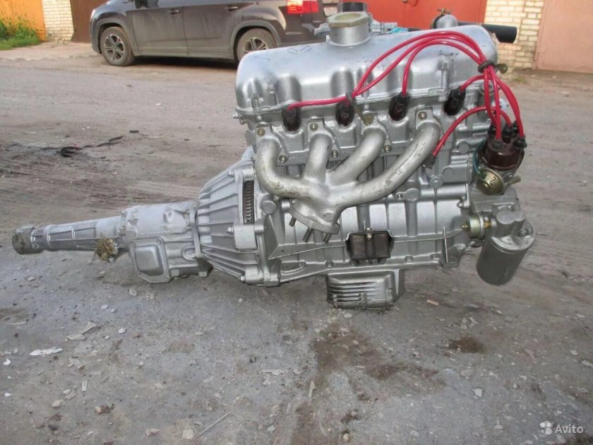 Двигатель м 412