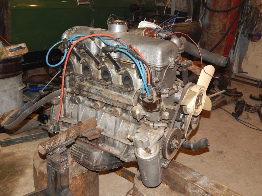 Москвич 2140 двигатель