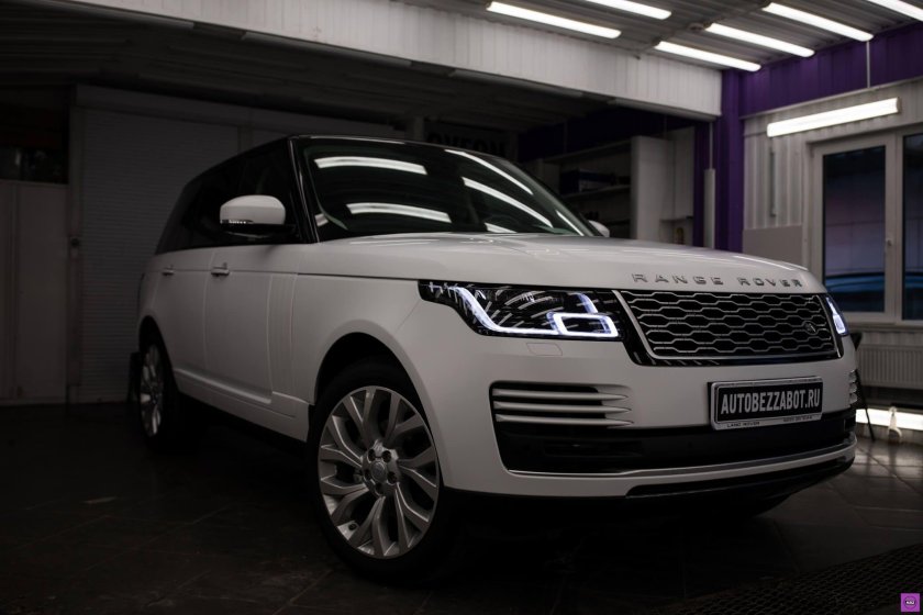 Range Rover Vogue se белый