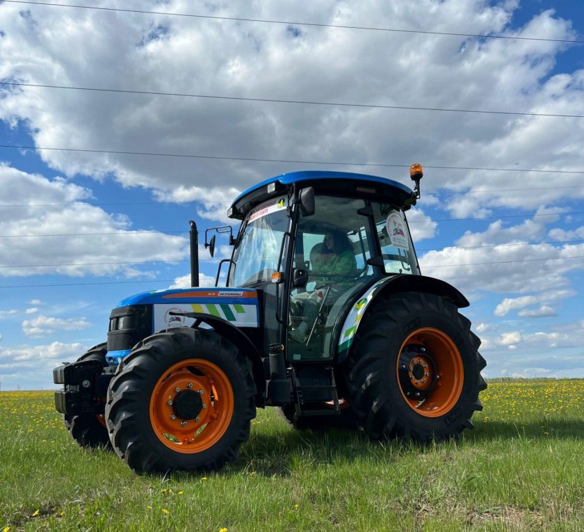 Трактор Агромаш