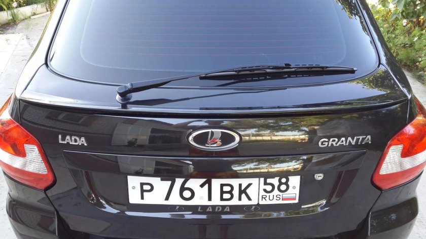 Лип спойлер Гранта лифтбек FL