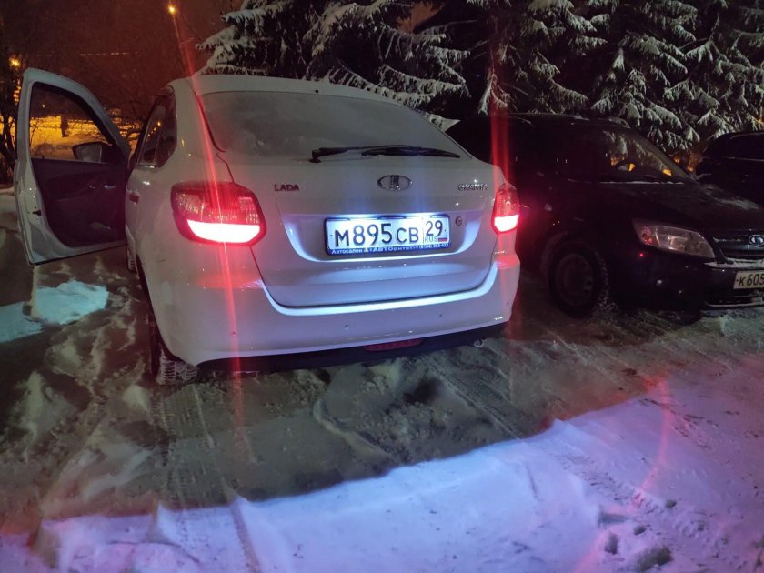 Подсветка номерного знака Гранта лифтбек