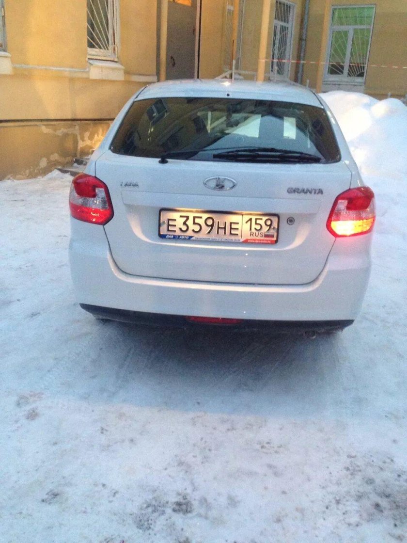 Лампочки в заднем фонаре Лада Гранта лифтбек