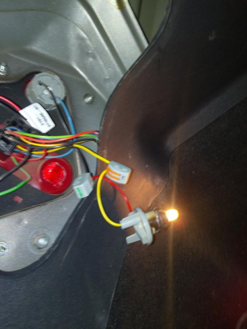 Патрон габаритов Лада Гранта лифтбек