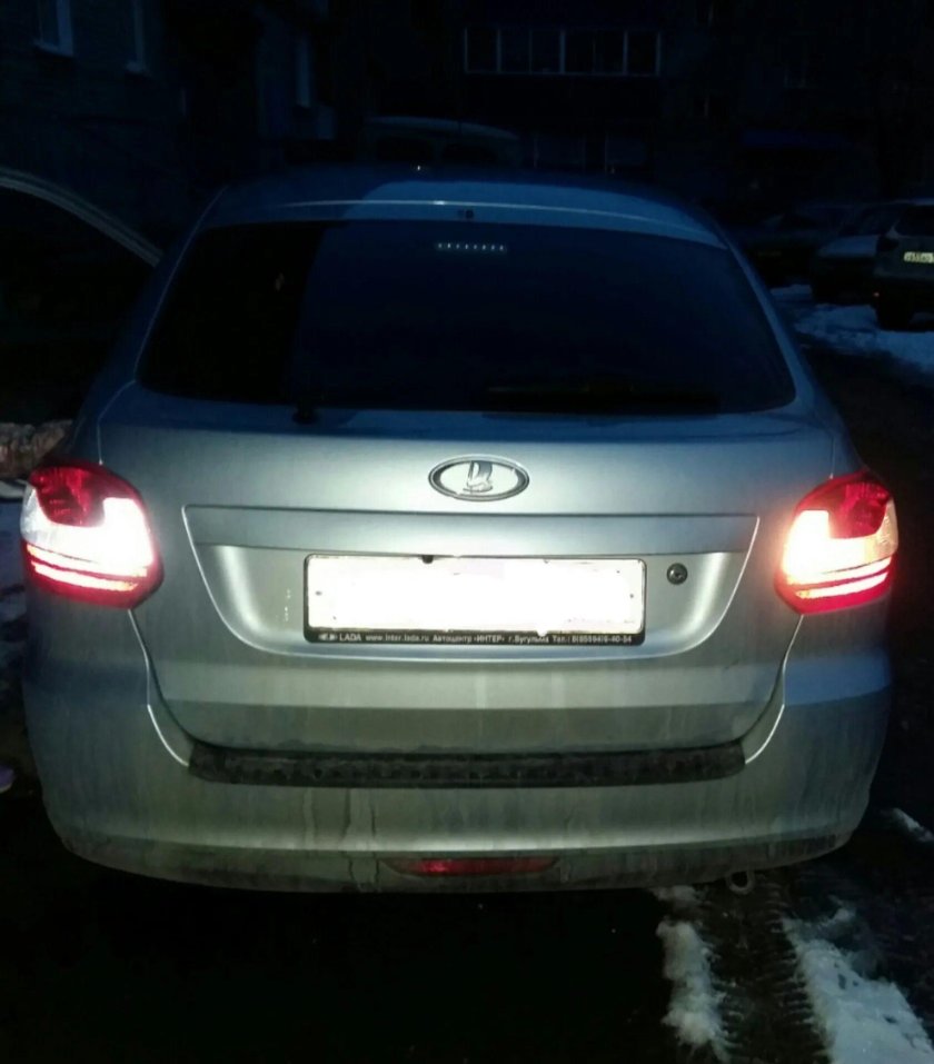 Лампа заднего хода Гранта седан 2013 года