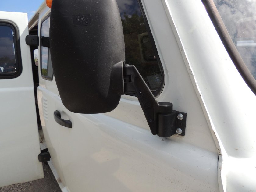 Зеркало боковое УАЗ 3303