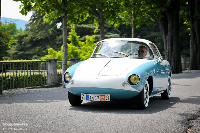 Американская двухдверный спорткар