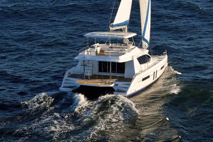 Катамаран Leopard 58