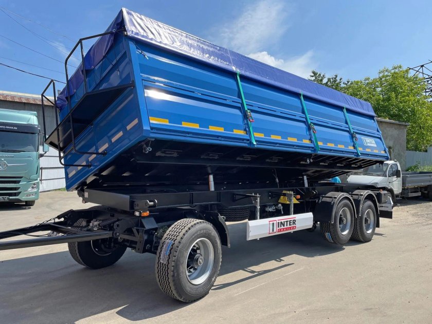 Прицеп зерновоз трехосный