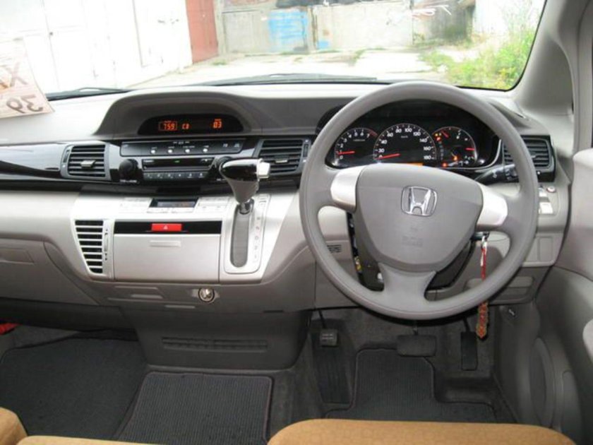 Honda Edix 2005 салон