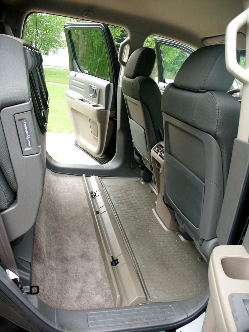 Honda Ridgeline 2006 салон