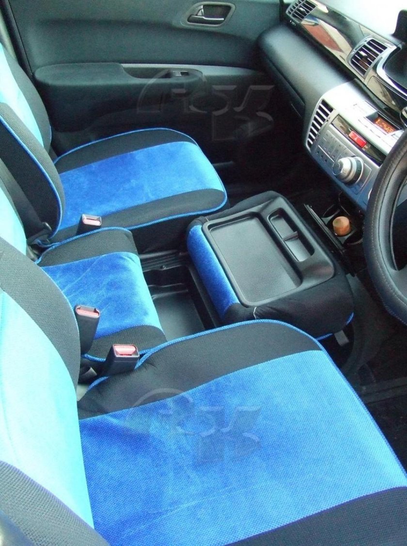 Чехлы Honda Edix