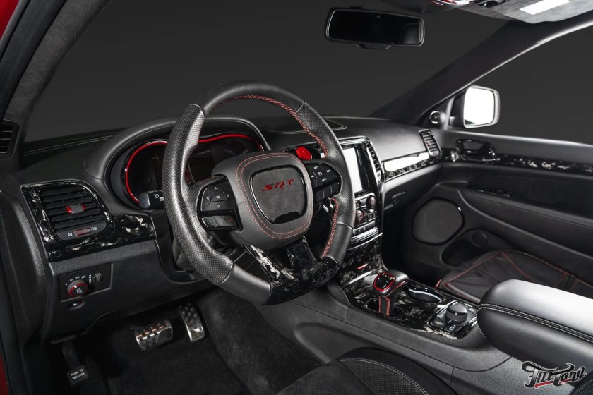 Jeep Grand Cherokee srt8 салон