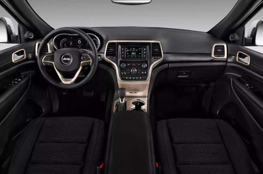 Джип Гранд Чероки 2015 салон