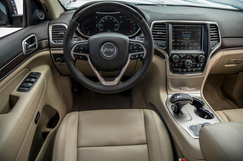 Jeep Grand Cherokee 2012 салон