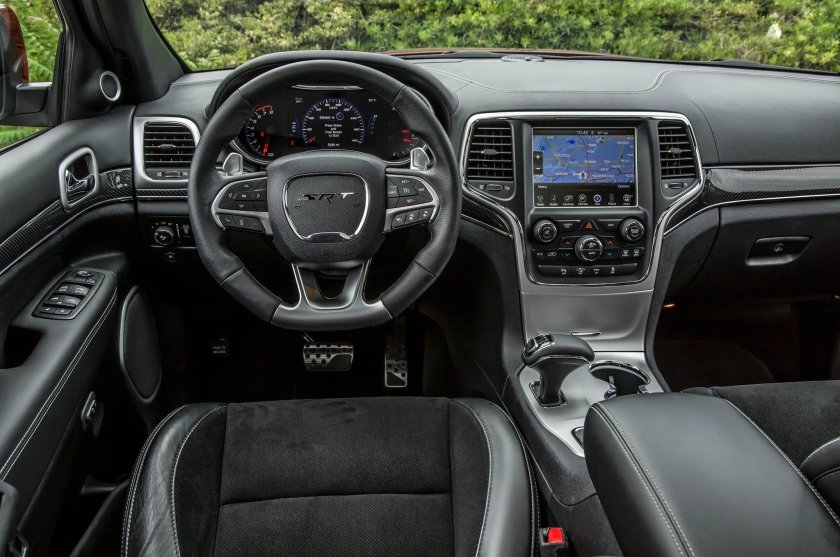 Jeep Grand Cherokee 2015 салон