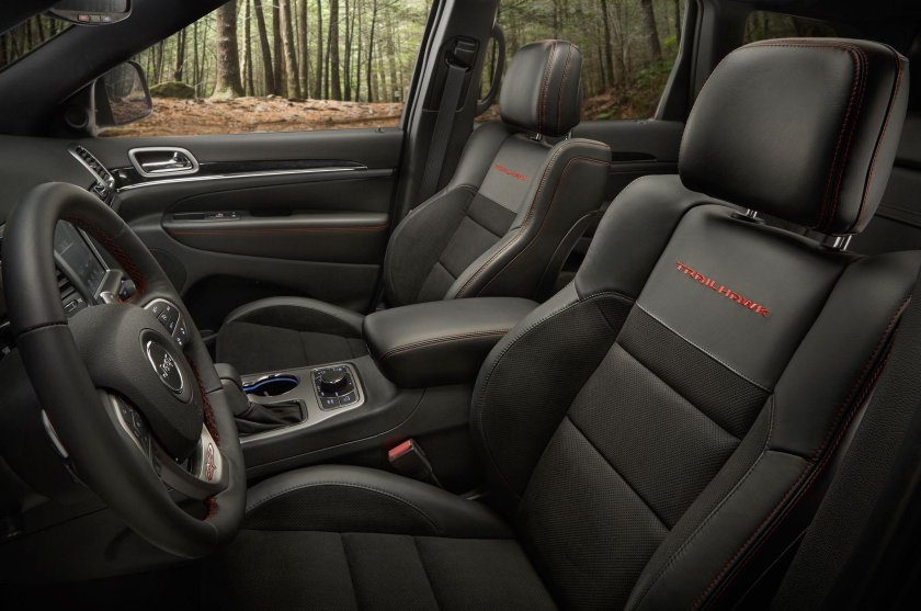 Jeep Grand Cherokee 2017 салон