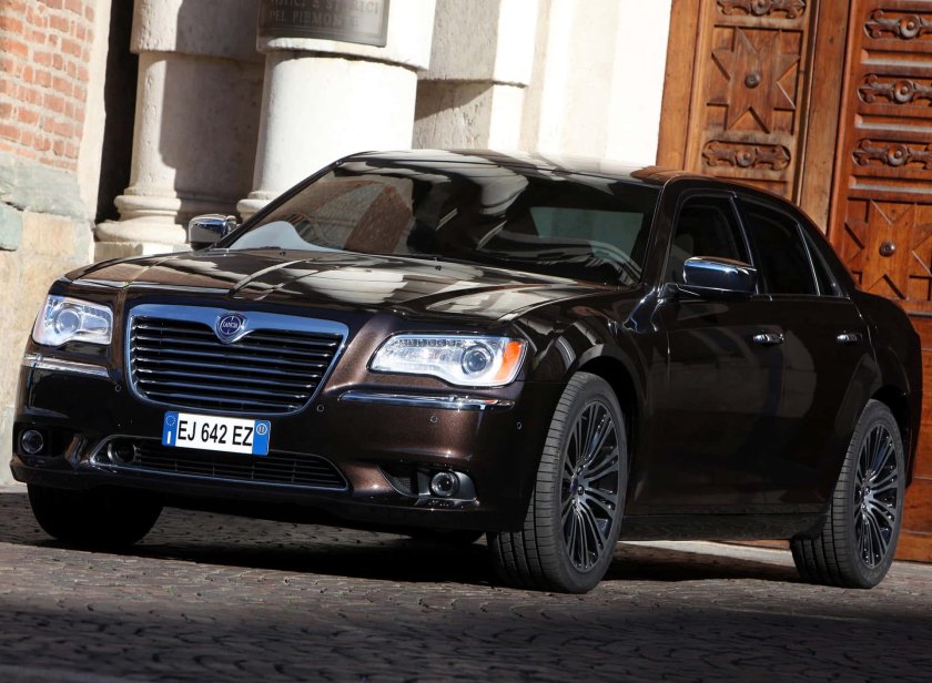 Lancia Thema 2011