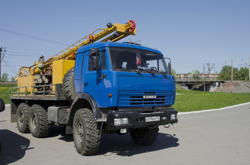 Буровая машина КАМАЗ УРБ-2а-2