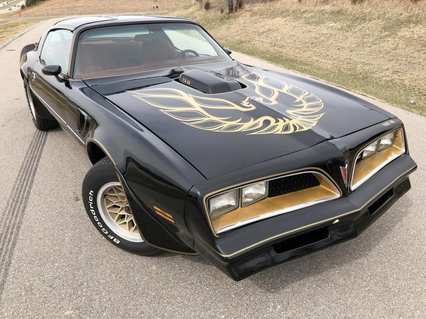 Pontiac Firebird 1977