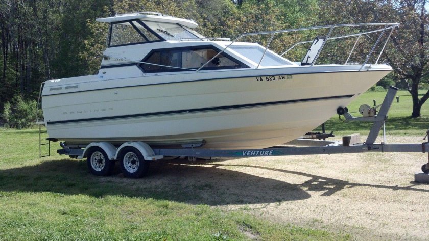 Bayliner 2452