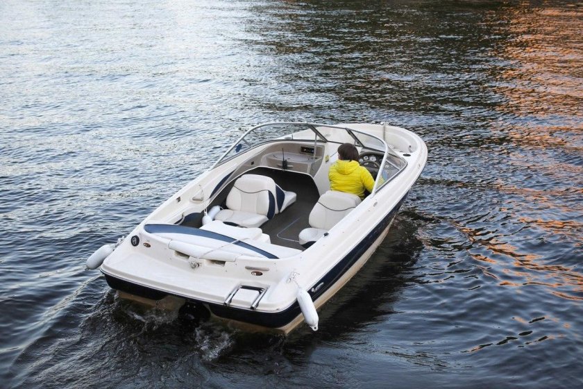 Катер Bayliner 175