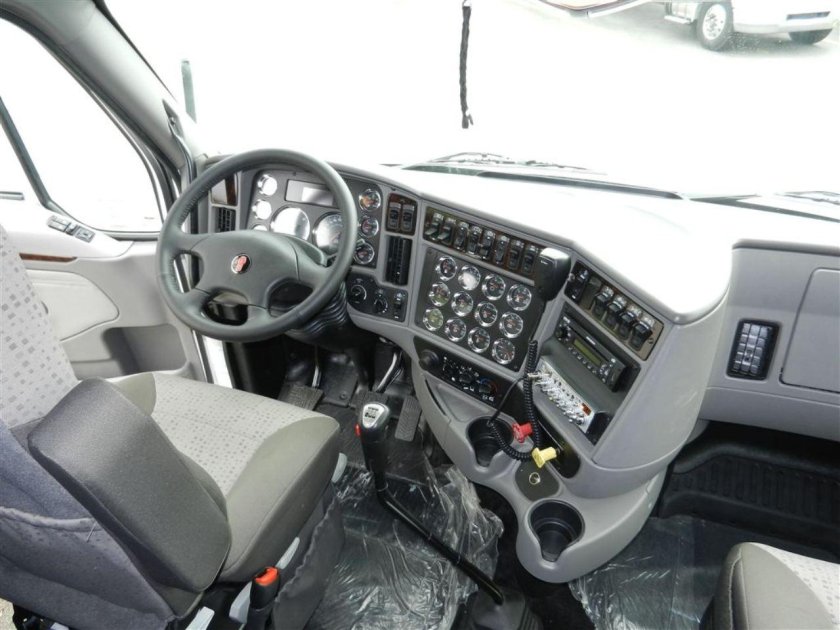 Kenworth t2000 кабина