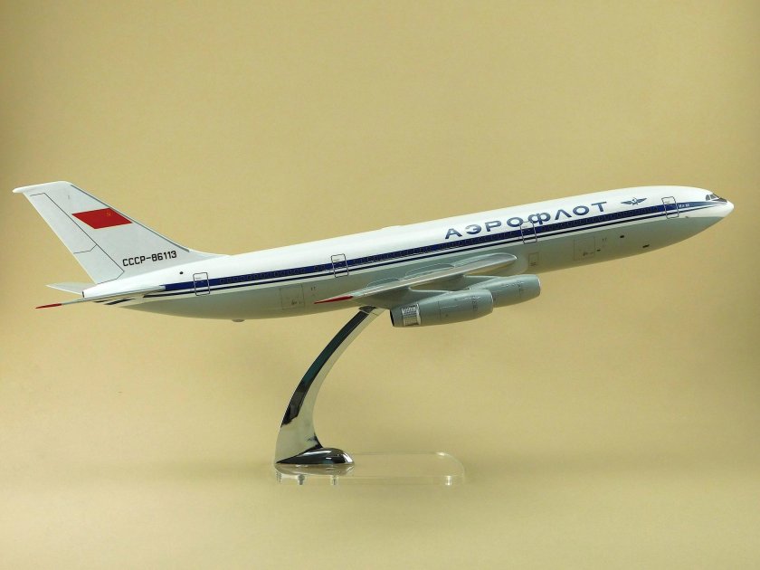 Модель самолета ил 96