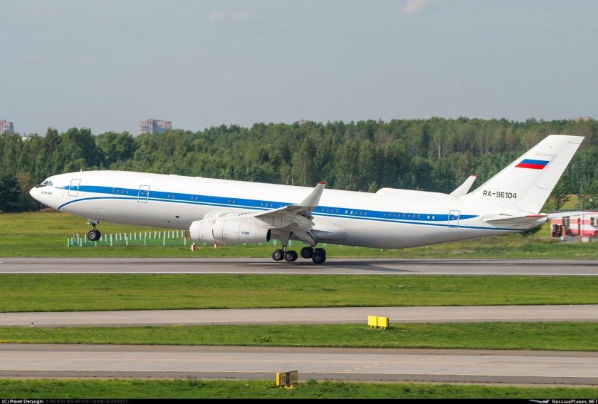 Ил-96-400 ra-96104