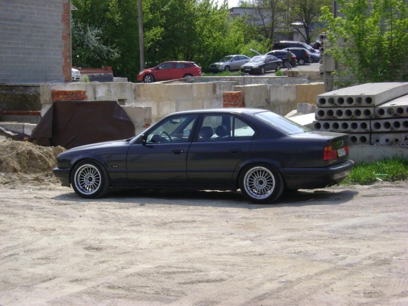 Заниженная BMW e34
