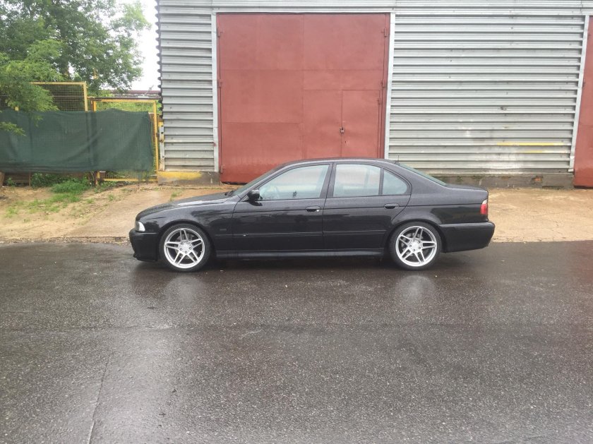 Заниженная БМВ е39