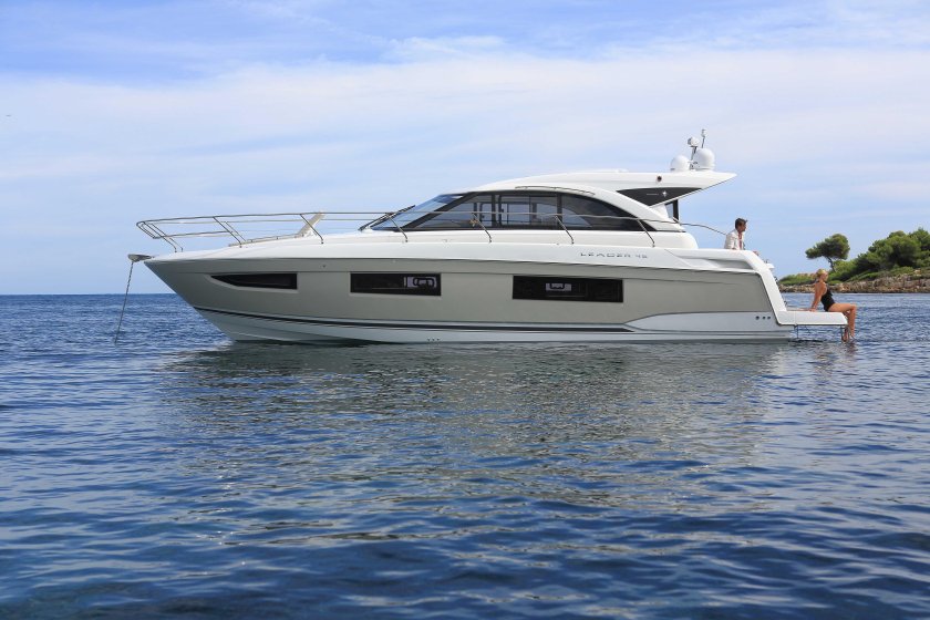 Leader 545 катер Jeanneau