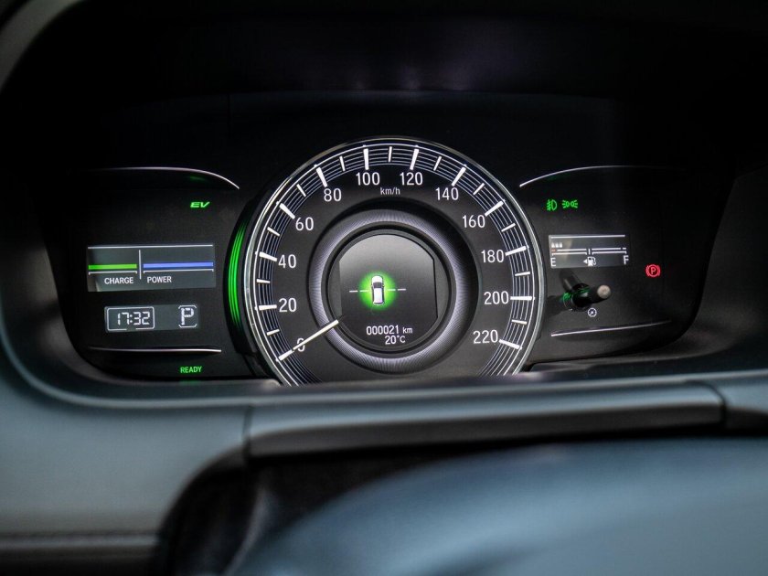 Приборная панель Honda Odyssey