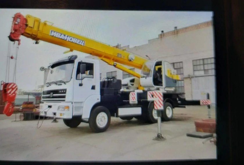 Автокран Ивановец КС 54712