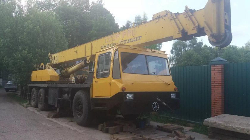 Автокран Днепр 25 тонн