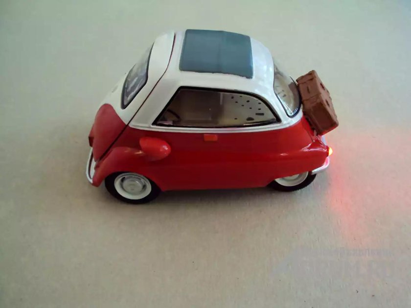 BMW Isetta 300 с прицепом