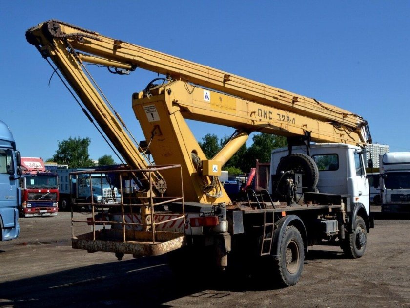 МАЗ ПМС 328д автогидроподъемник