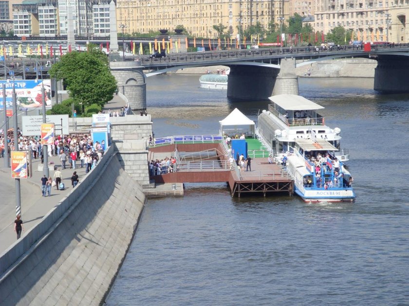 Бережковская набережная причал Киевский вокзал