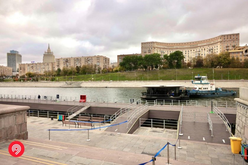 Причал для электросудов у Киевского вокзала