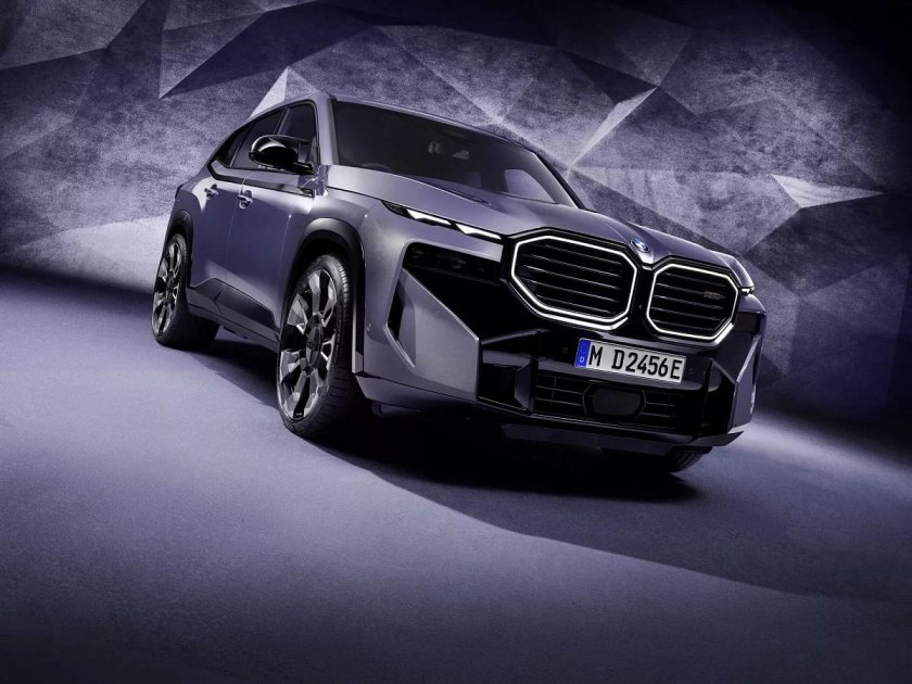 BMW XM Label Red 2023