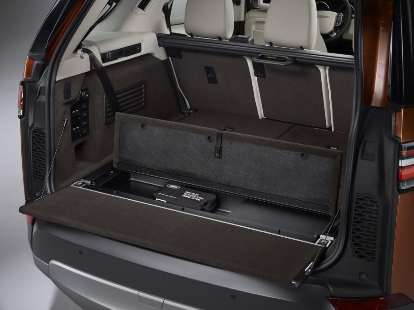 Land Rover Discovery 5 2017 багажник