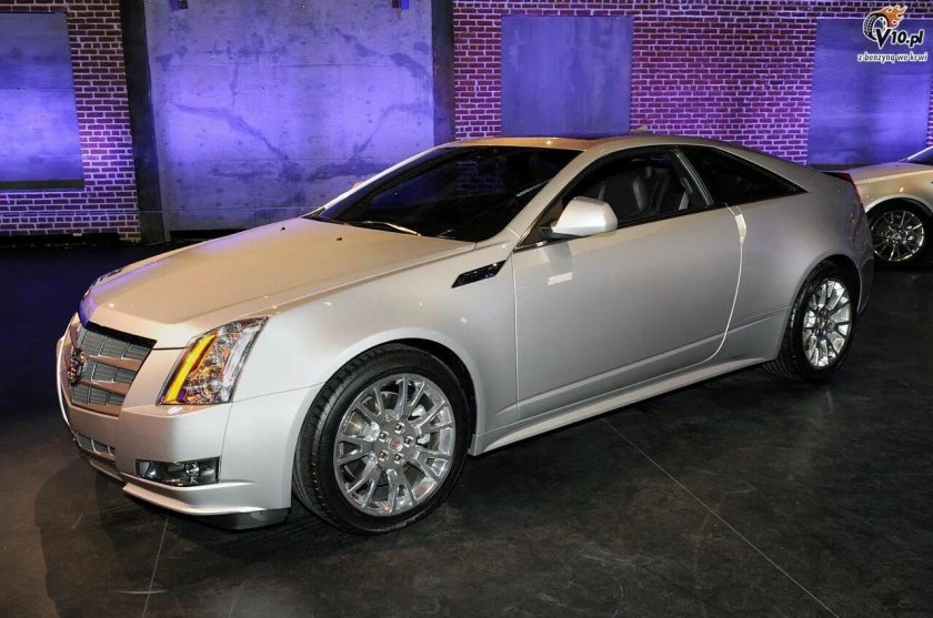 Cadillac CTS Coupe 2011