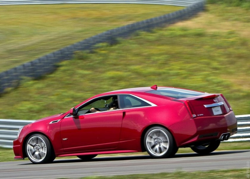 Кадиллак CTS купе